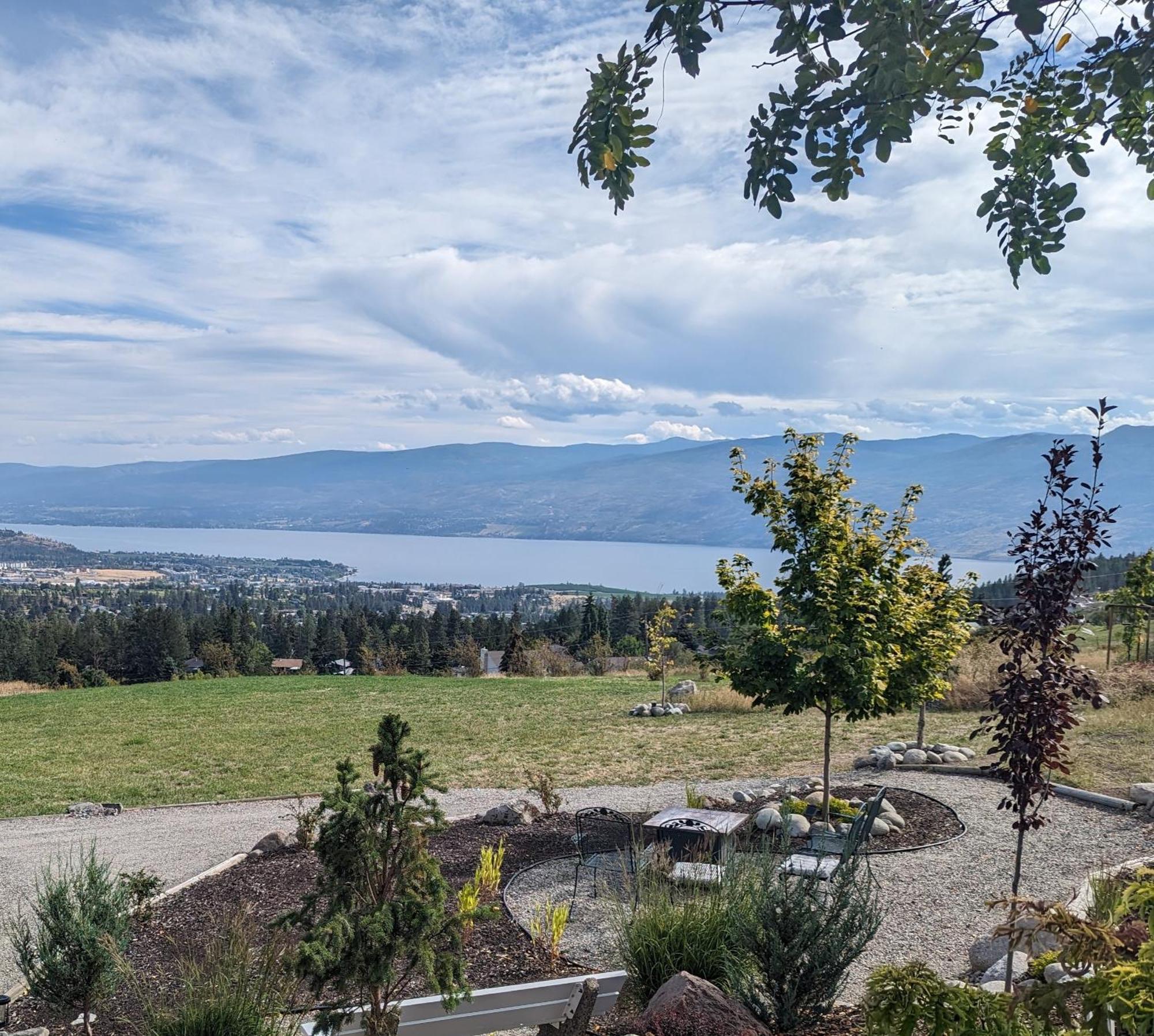 Bed and Breakfast Autumn Lane Farm&Gardens West Kelowna Exterior foto